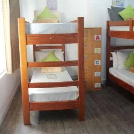 V - Rooms Hostel (Adults Only) San Pedro Makati Eksteriør billede